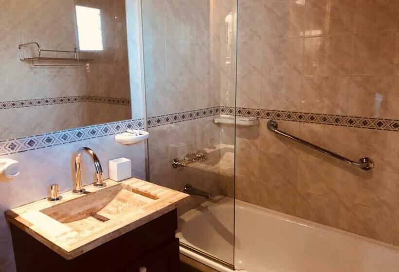 بانگلوی استاندارد, La Campiña