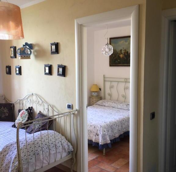 דירת חדר, La Posada