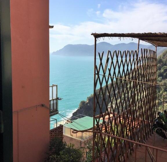 דירת חדר, La Posada