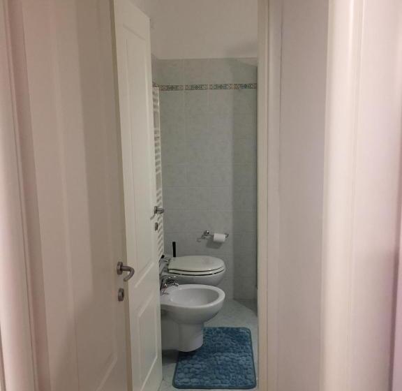 דירת חדר, La Posada