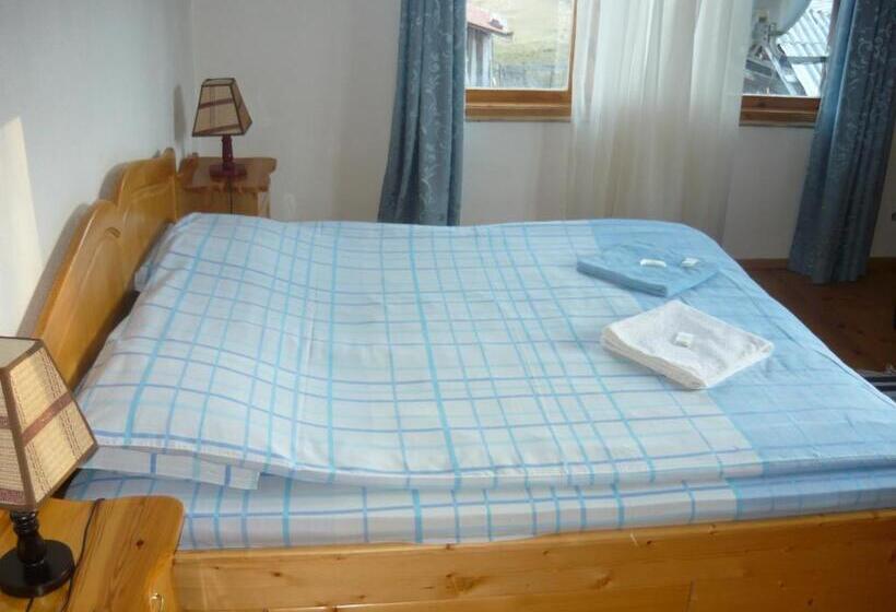 Номер Deluxe, Guest House Edelweiss