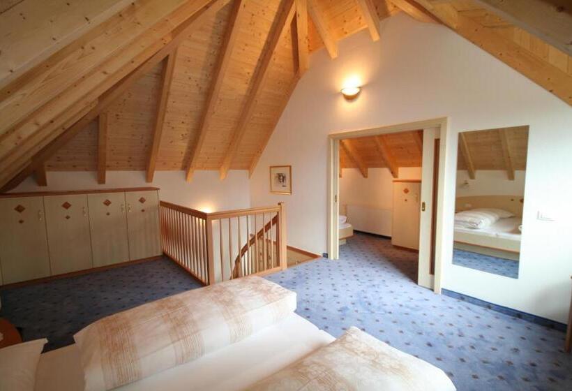 2 Bedrooms Apartment Mountain View, Residence Königsrainer