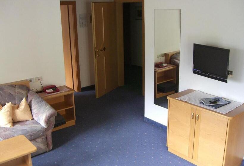 2 Bedrooms Apartment Mountain View, Residence Königsrainer