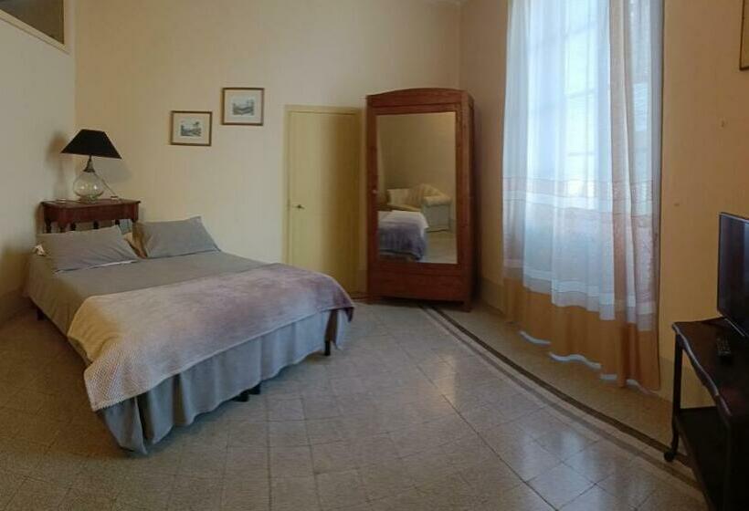 جناح عائلي, 44   Mu Ni