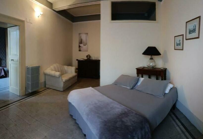 جناح عائلي, 44   Mu Ni