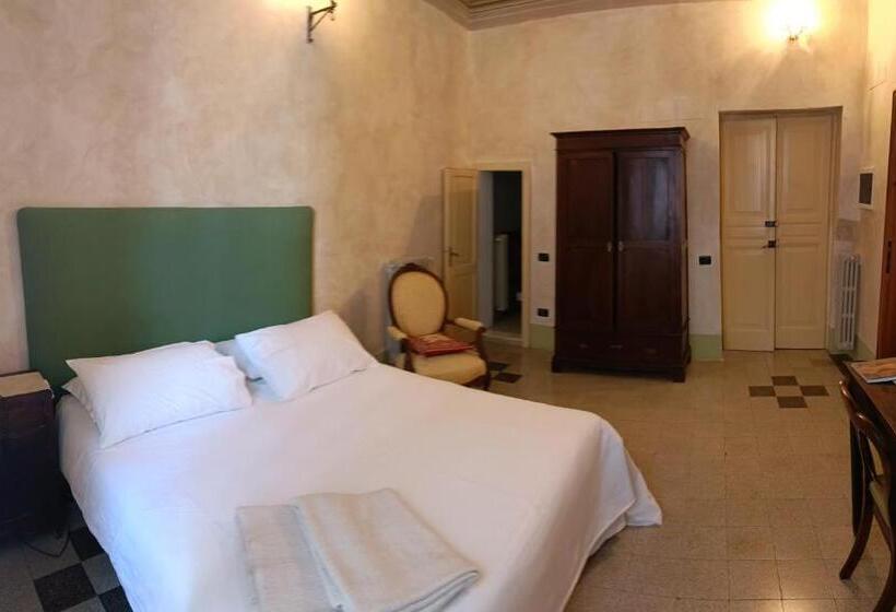 غرفة قياسية ثلاثية, 44   Mu Ni