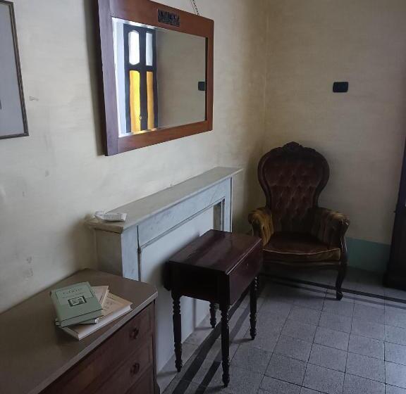 غرفة قياسية, 44   Mu Ni