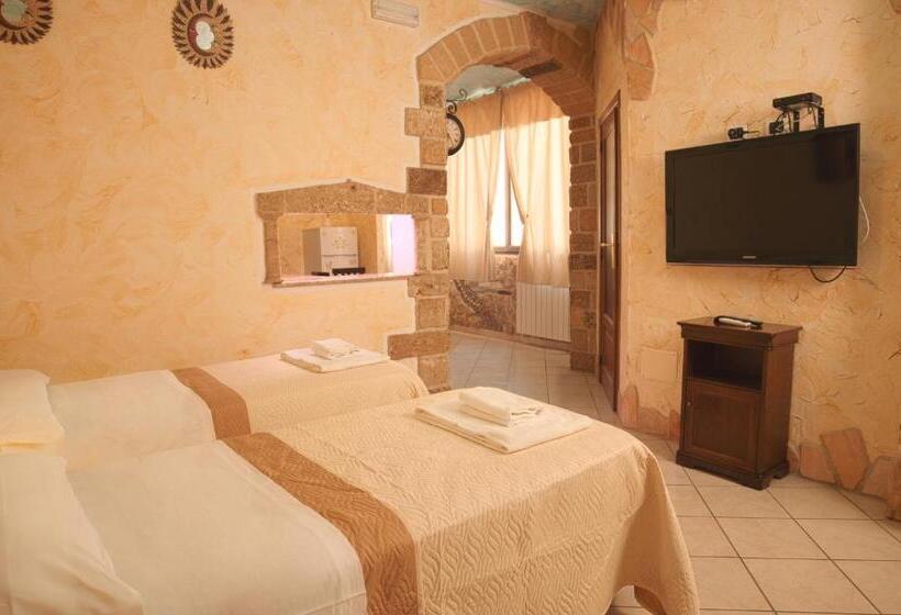 패밀리 스튜디오, La Marmora