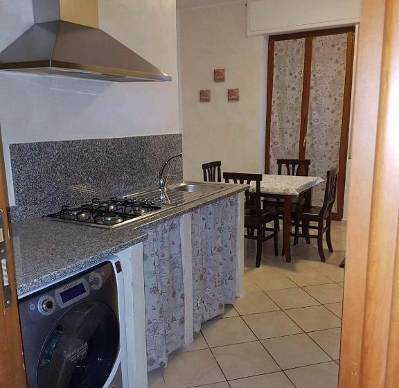 침실 3개 아파트, La Marmora