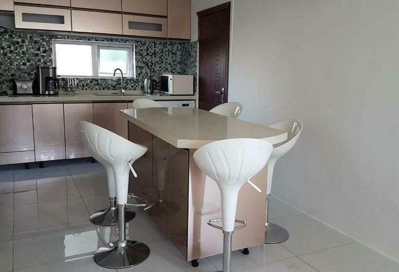 آپارتمان 1 خوابه با بالکن, Easy World Beach Apartments