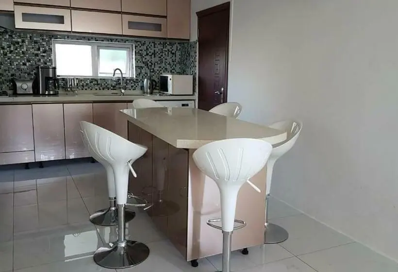 آپارتمان 1 خوابه با چشم‌انداز دریا, Easy World Beach Apartments