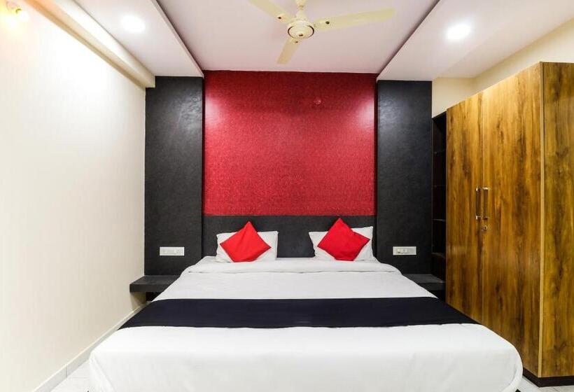 חדר בסיסי, Capital O N R Residency