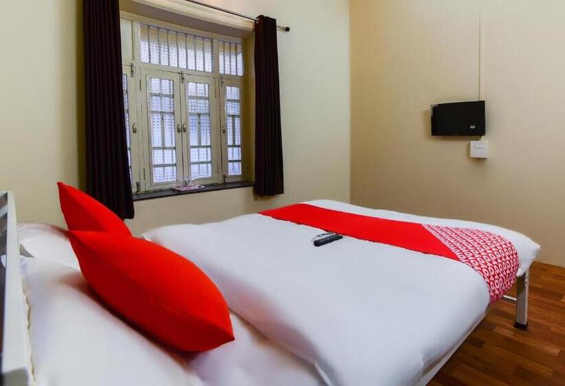 Deluxe Rum, Oyo 67875 Heritage Lodging And Boarding