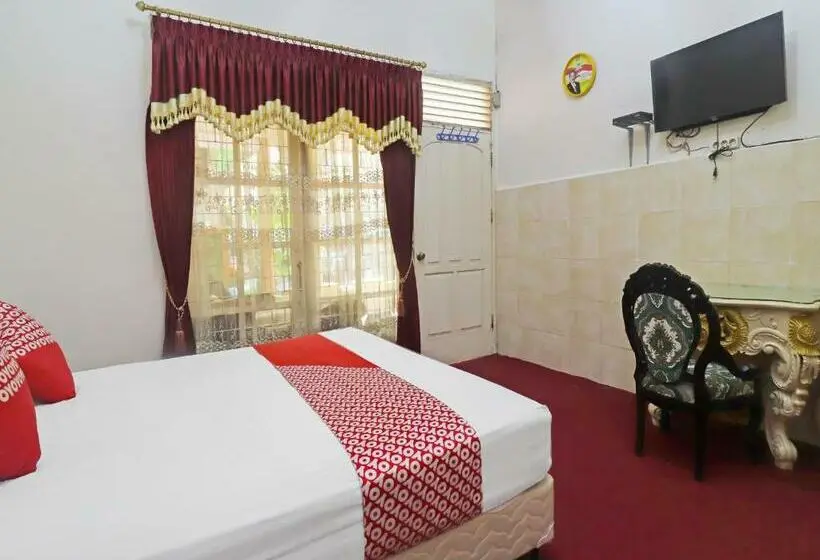 سوییت لوکس, Oyo Life 2899 Ardilia Kost
