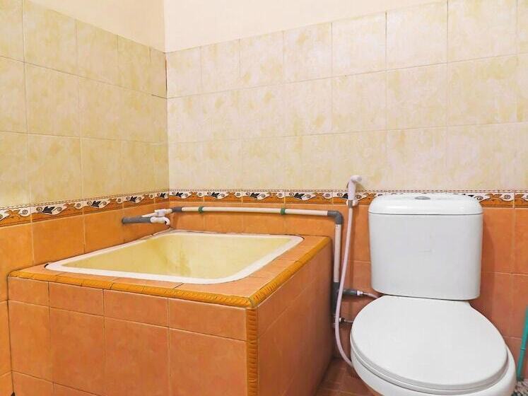 디럭스 룸, Oyo Life 2899 Ardilia Kost