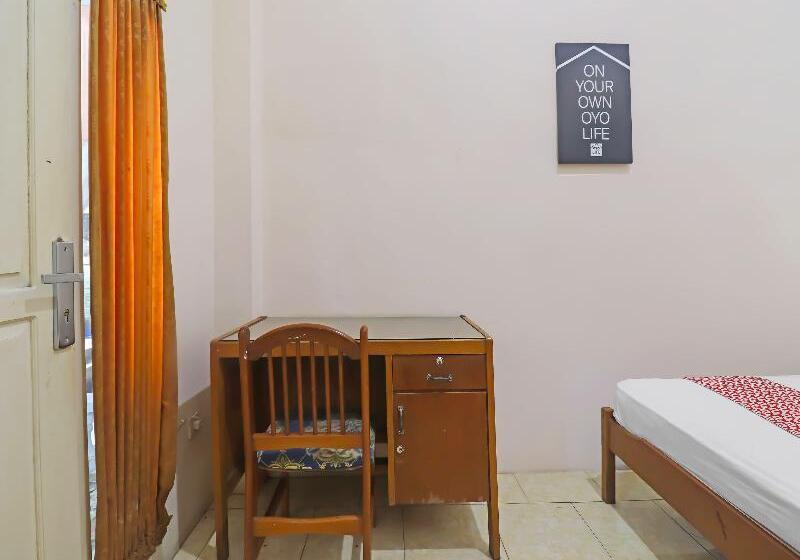 디럭스 룸, Oyo Life 2899 Ardilia Kost