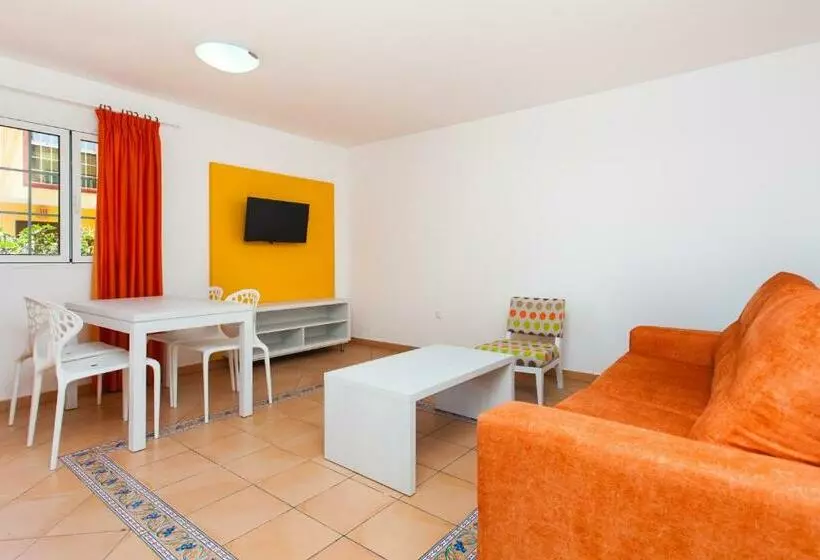 اتاق خانوادگی, Apartamentos Maxorata Beach