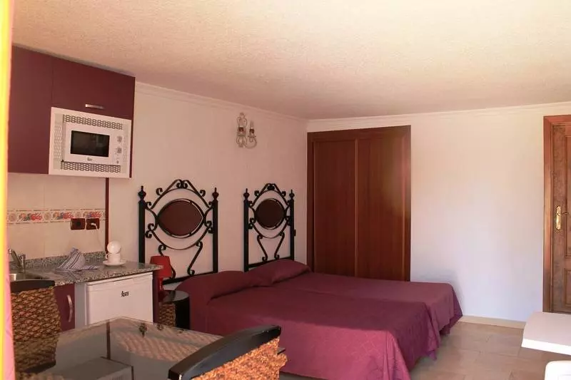 استودیوی استاندارد, Bungalows Rebecca Park