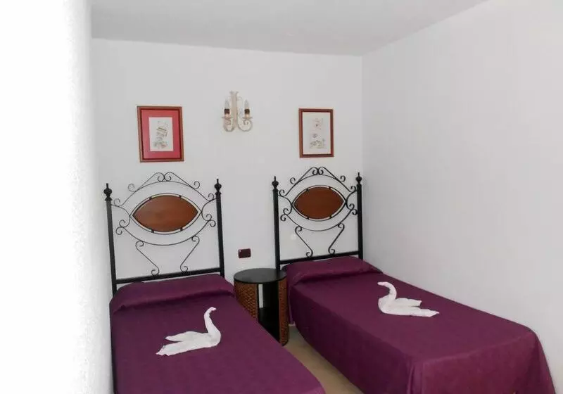 استودیوی استاندارد, Bungalows Rebecca Park
