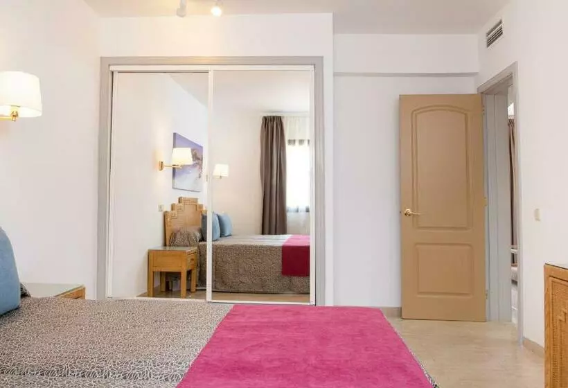 بانگلوی استاندارد, HL Club Playa Blanca