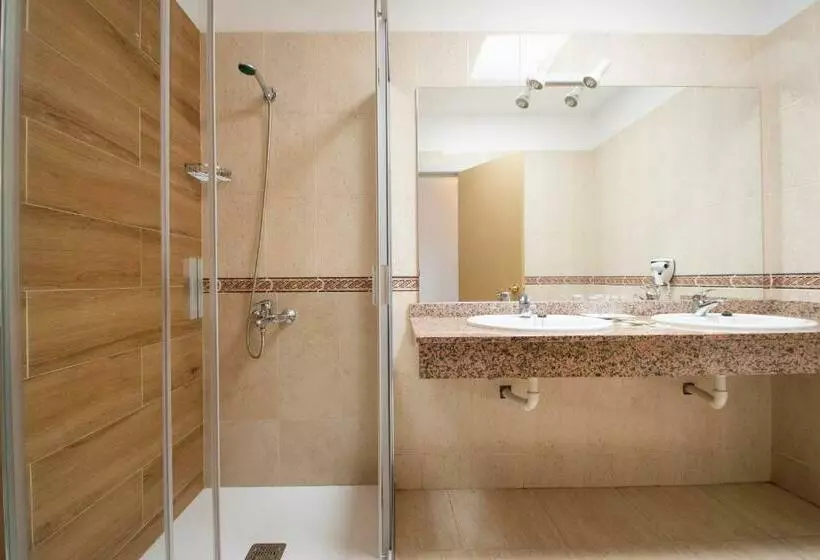 بانگلوی استاندارد, HL Club Playa Blanca