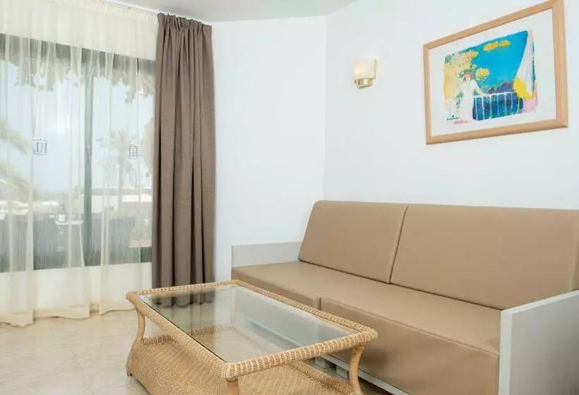 بانگلوی استاندارد, HL Club Playa Blanca