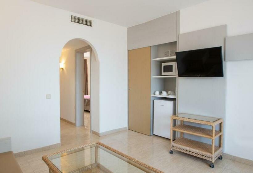 스탠다드 방갈로, HL Club Playa Blanca