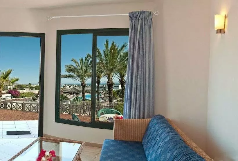 بانگلوی استاندارد, HL Club Playa Blanca