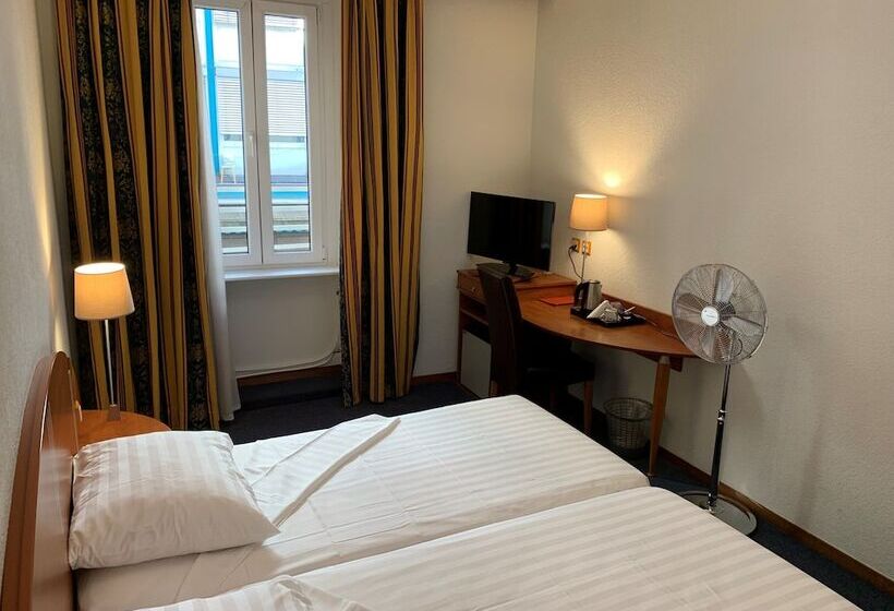 اتاق استاندارد, Admiral