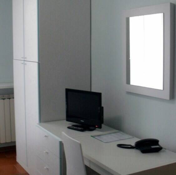 חדר סטנדרט לשלושה, Albergo Residence Isotta