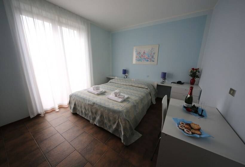 Номер Стандарт Трехместный, Albergo Residence Isotta