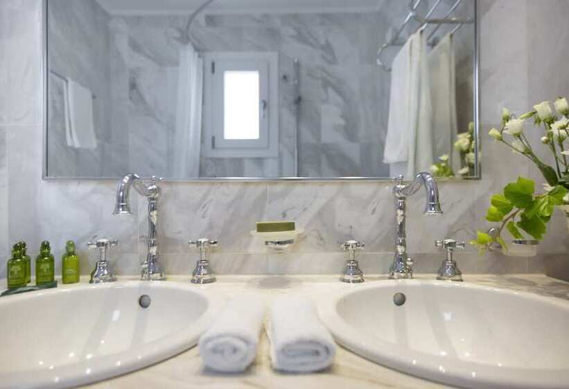 Номер Стандарт Вид на Море, Dorion