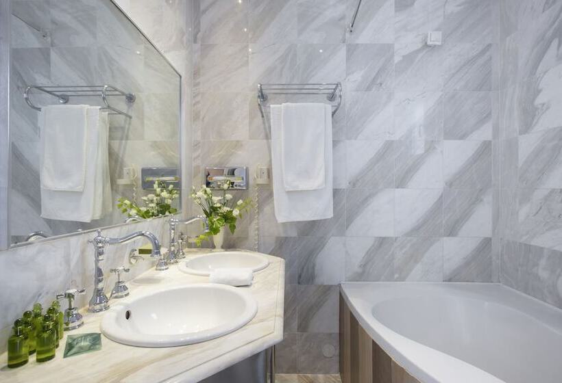 Номер Стандарт Вид на Море, Dorion