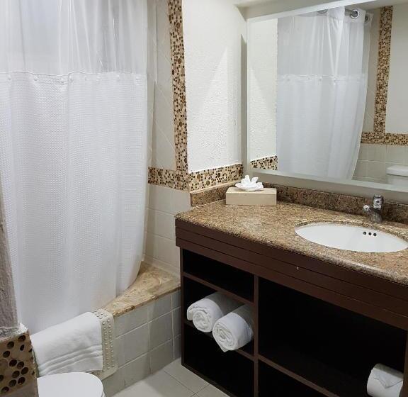 غرفة ديلوكس مطلّة علي البحر, El Cid La Ceiba Beach