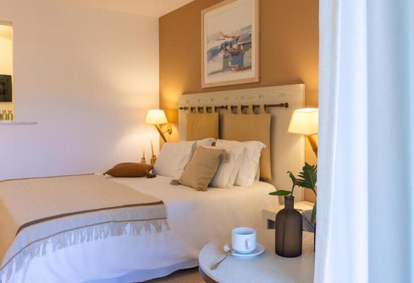 اتاق اکونومی, Giannoulis   Santa Marina Plaza
