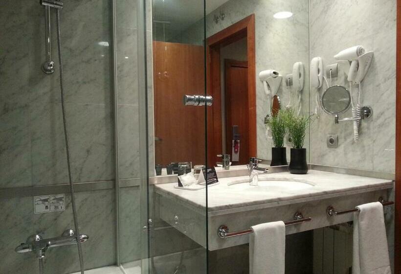 اتاق استاندارد یک نفره, Nuevo Madrid