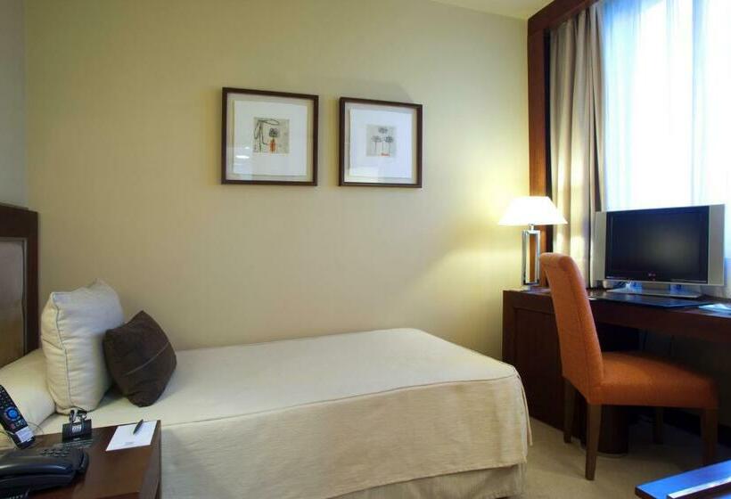 اتاق استاندارد یک نفره, Nuevo Madrid