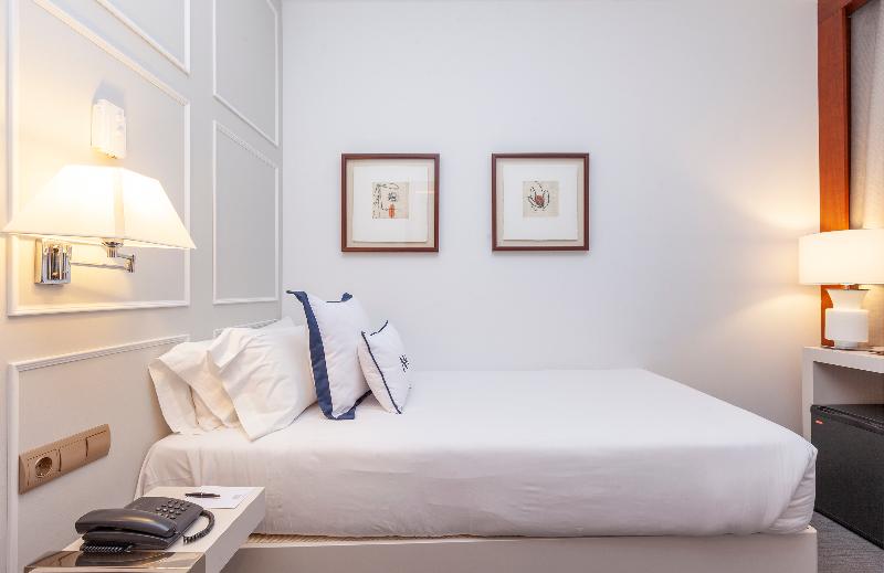 اتاق استاندارد یک نفره, Nuevo Madrid