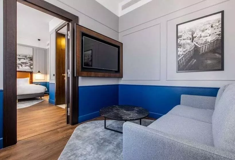Perhehuone, Radisson Blu Hotel Prague