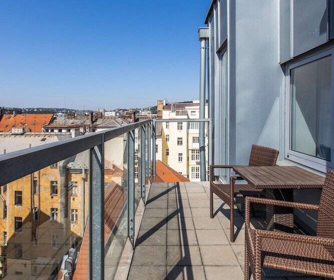 Quarto Superior com Sacada, Radisson Blu Hotel Prague