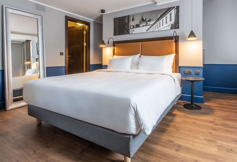 Quarto Superior com Sacada, Radisson Blu Hotel Prague