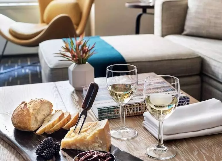 Deluxe-sviitti, The Shelburne Sonesta New York