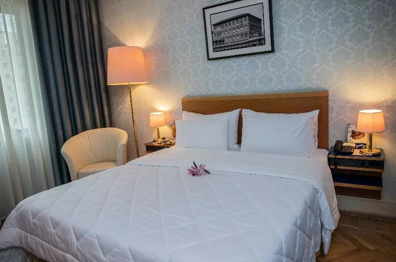 スタンダードシングルルーム, Tirana International Hotel & Conference Center