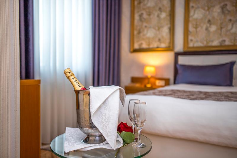 סוויטה דלוקס, Tirana International Hotel & Conference Center