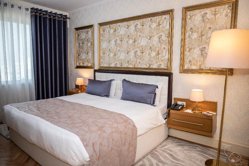 סוויטה דלוקס, Tirana International Hotel & Conference Center