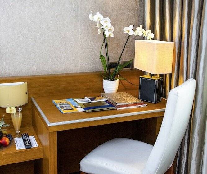 חדר דלוקס, Tirana International Hotel & Conference Center