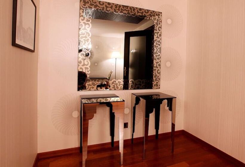 סוויטה אקזקיוטיב, Tirana International Hotel & Conference Center