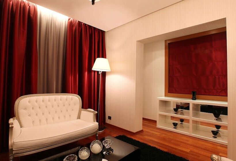 סוויטה אקזקיוטיב, Tirana International Hotel & Conference Center