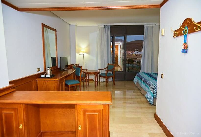 标准间, Zentral Center Adults Only