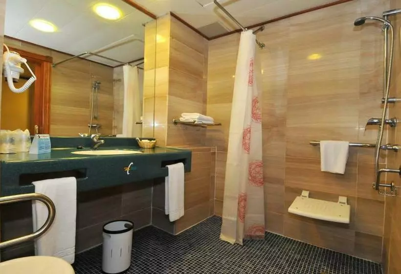 اتاق استاندارد سه نفره, Zentral Center  Adults Only